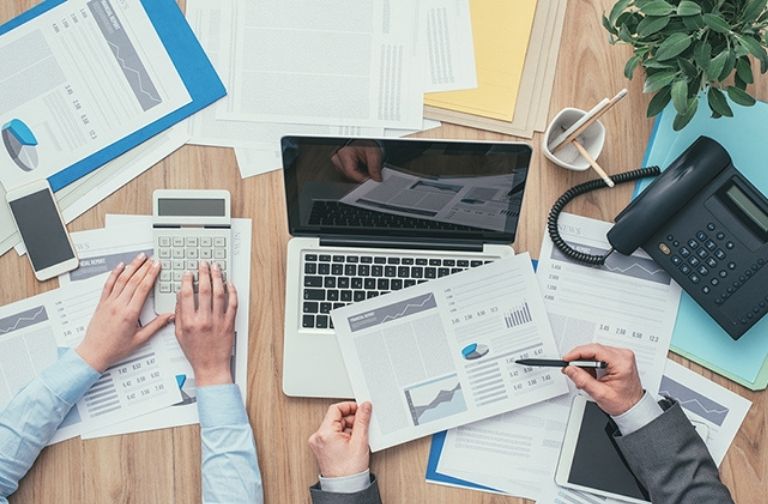 Công ty đảm nhiệm toàn bộ việc kế toán thuế cho khách hàng